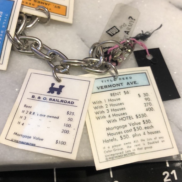 Monopoly Card Vintage Charm Bracelet (1980s) -NWT - Picture 7 of 7